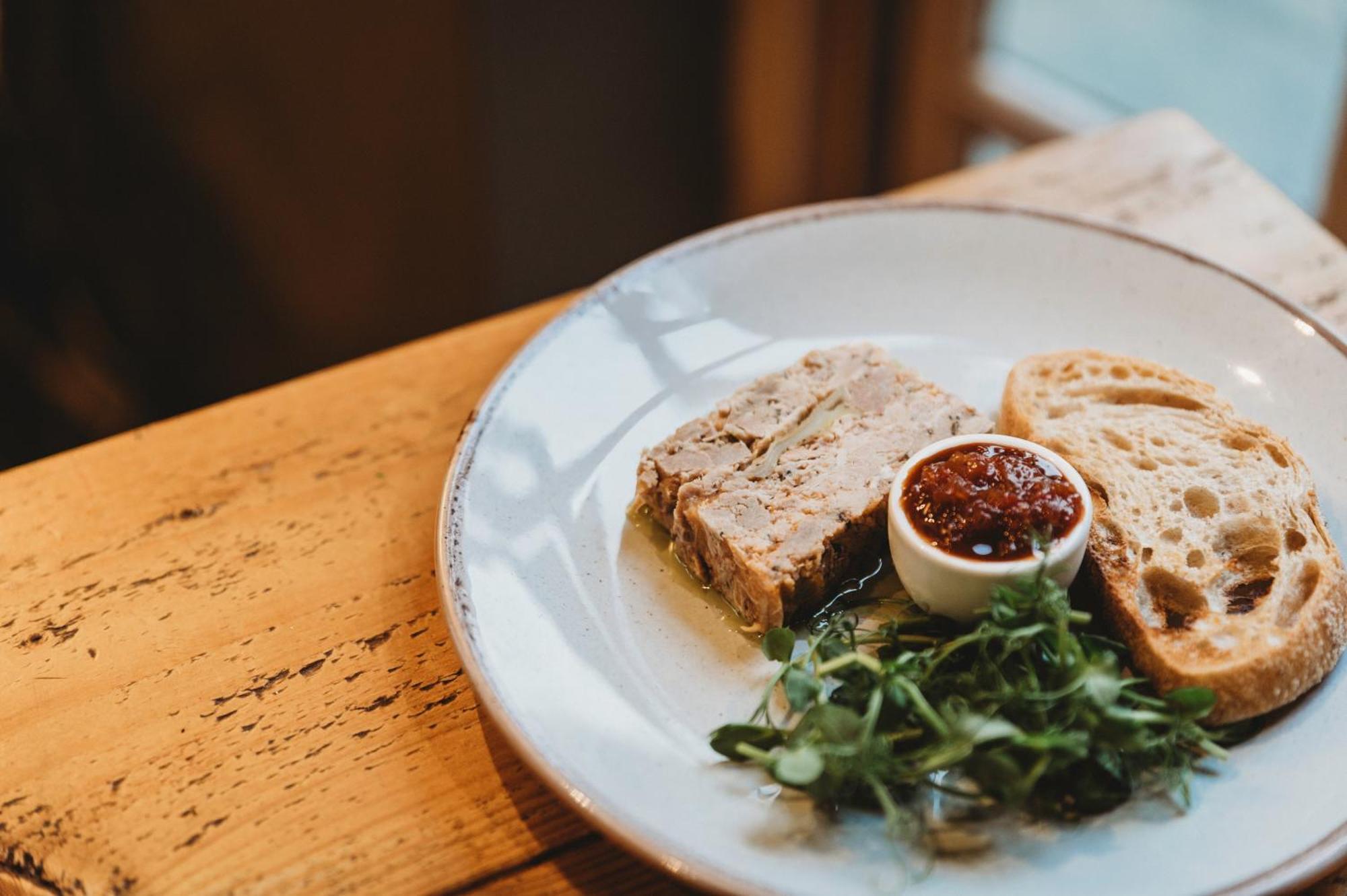The White Lion Inn オークハム エクステリア 写真